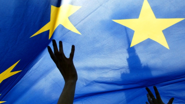 DE: ЕС разрешил украинцам ездить в Старый Свет без виз, но не работать