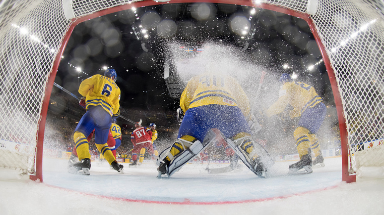 Expressen: победить Россию в хоккее шведам помешало «сомнительное судейство» и тающий лёд