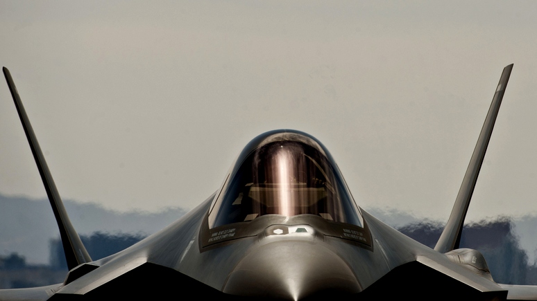 BI: зря тратились — пилоты F-35 не боятся радаров России и Китая