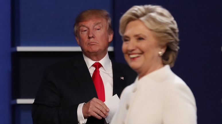Washington Post: перед дебатами Клинтон училась уворачиваться от объятий Трампа
