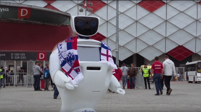DM: российский робот-дипломат обещает защитить английских фанатов