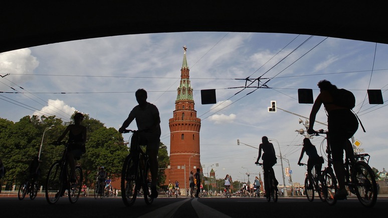 NZZ: велосипед в Москве — пока не общественный транспорт, а удел смельчаков