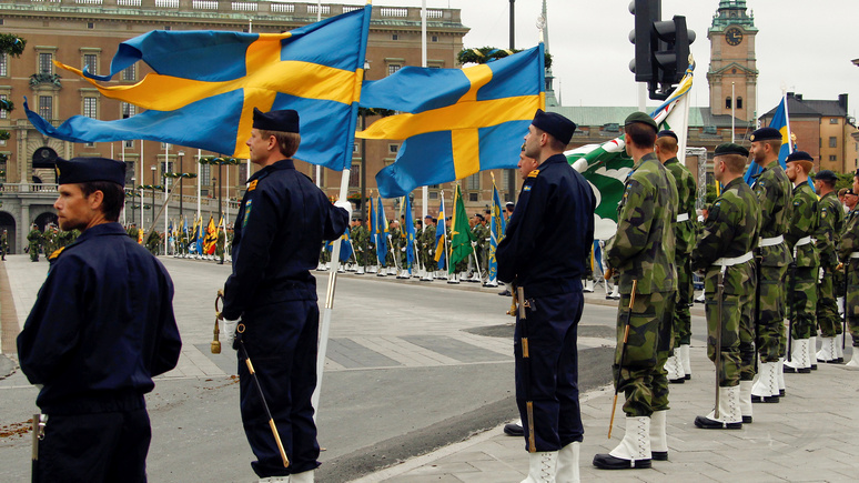 SvD: ради защиты от «российской угрозы» Швеции можно и в долги влезть
