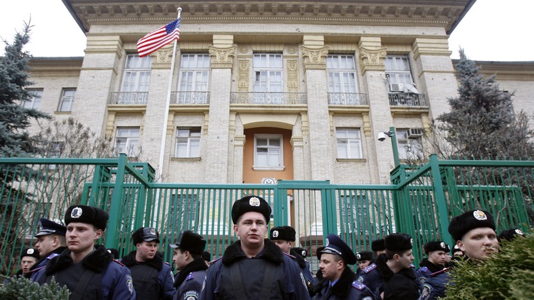 112: украинский депутат связал взрыв у посольства США с НАТО и Россией