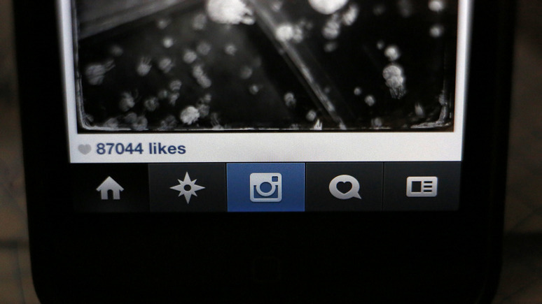 Mashable: в Москве установили автомат по накрутке лайков в Instagram