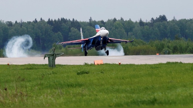 Daily Mail: Су-27 «отогнал» натовский истребитель от борта Шойгу
