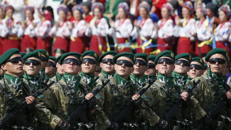 Вести: Киев отметит годовщину независимости парадом иностранных войск