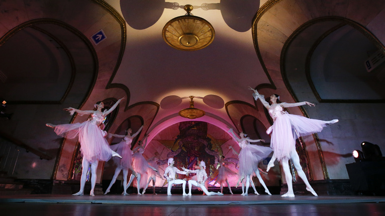 Insider: Кремлёвский балет «захватил» станцию московского метро — на радость пассажирам