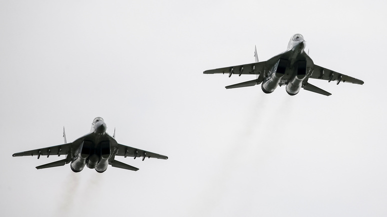 Politico: российское «непрофессиональное поведение в воздухе» беспокоит НАТО