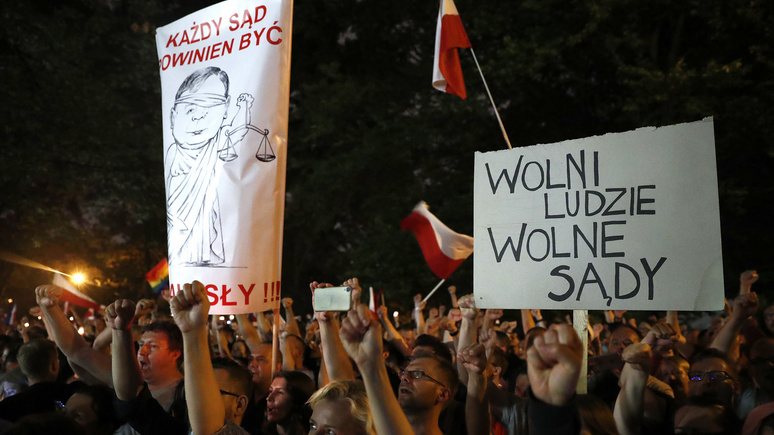 Times: лишив суды независимости, Польша поставит крест на своём процветании 