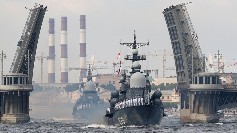 NYT: в День ВМФ Россия напомнила о своих «глобальных военных амбициях»