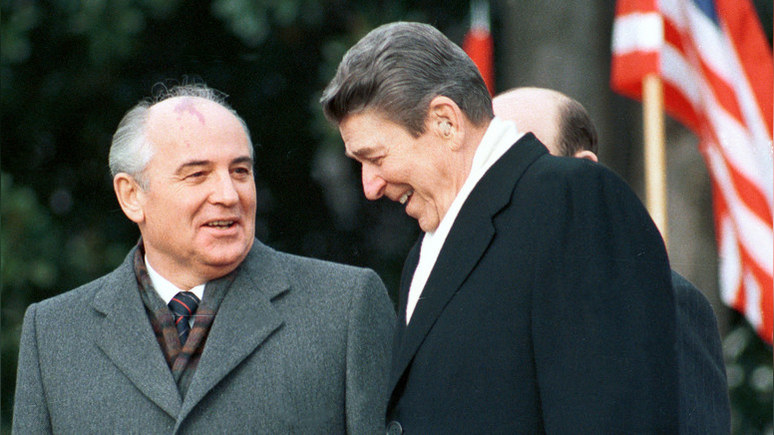 Atlantic: тактика холодной войны не помогла СССР, но Россия прибегает к ней снова