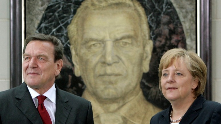 Die Zeit: Меркель осудила Шрёдера за намерение работать в попавшей под санкции «Роснефти»