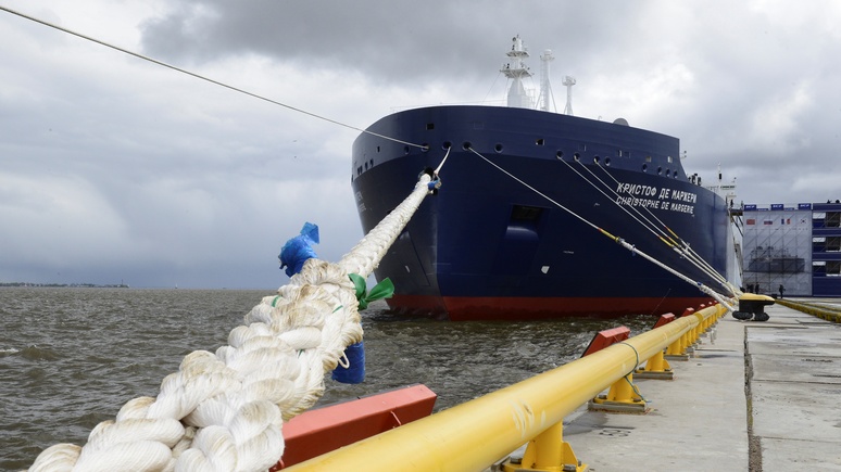 Spiegel: российский танкер прорубил Северный морской путь за рекордные 6,5 дней