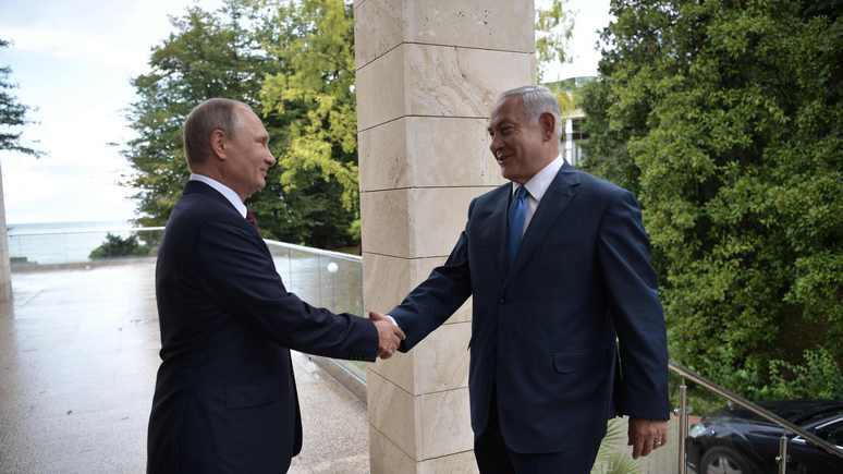HuffPost: из-за слабости США Нетаньяху приходится чаще ездить в Россию