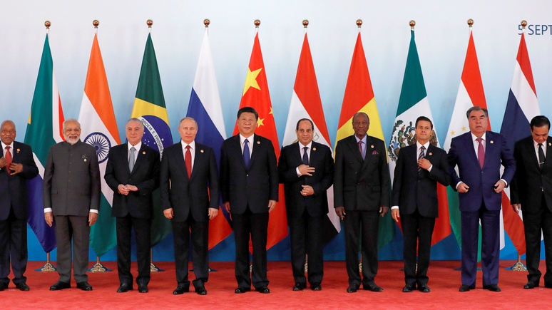 Die Welt: несмотря на «хайповый» саммит, у БРИКС большие проблемы