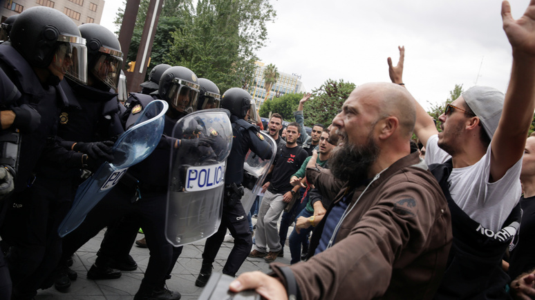 Daily Telegraph: насилие во время референдума в Каталонии погружает ЕС в новый кризис
