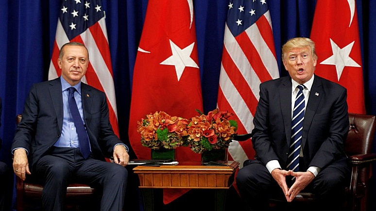 Bloomberg: США и Турция взаимно приостановили выдачу виз