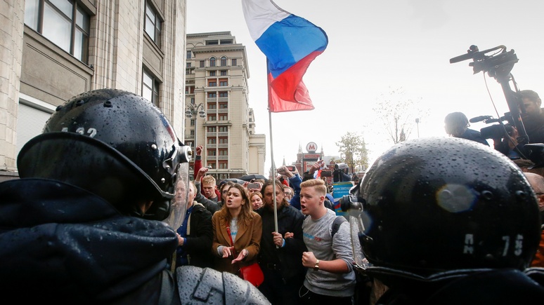 Newsweek: на радость Путину российская оппозиция разрушает себя изнутри