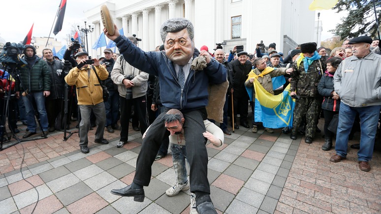 СТРАНА.ua: украинцы не доверяют власти, но протестовать не готовы