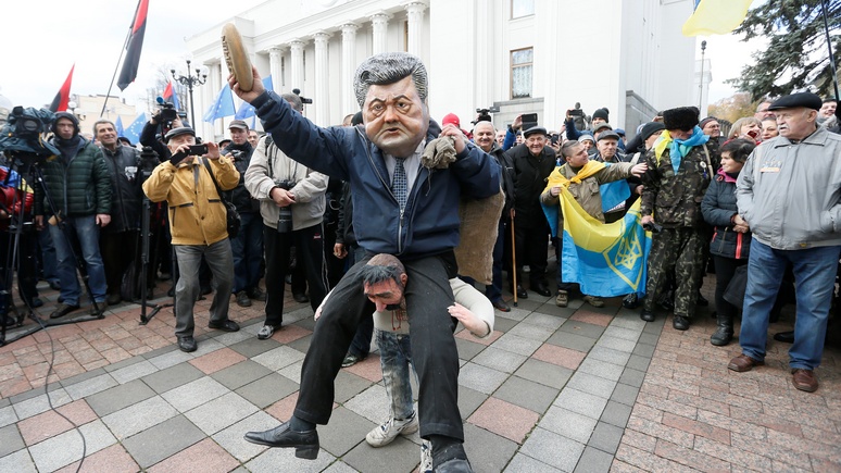 NYT: причина для протестов в Киеве та же, что и четыре года назад — коррупция 