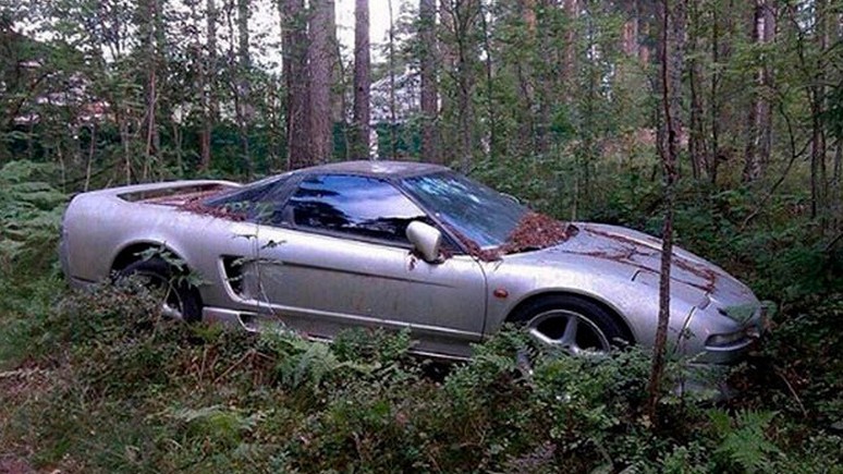 Auto Plus: в русском лесу можно найти что угодно — даже брошенный спорткар
