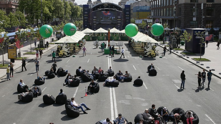 На Украине вступил в силу закон о гастролях российских артистов