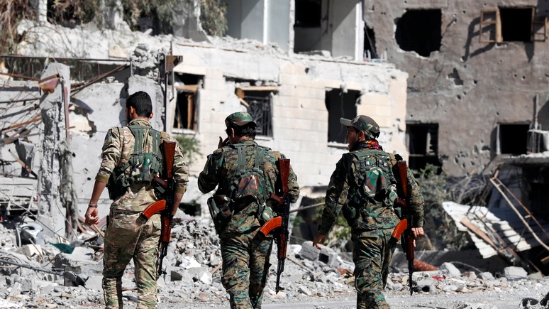 Times: сбежавшие из Ракки боевики ИГ пытаются проникнуть в Европу