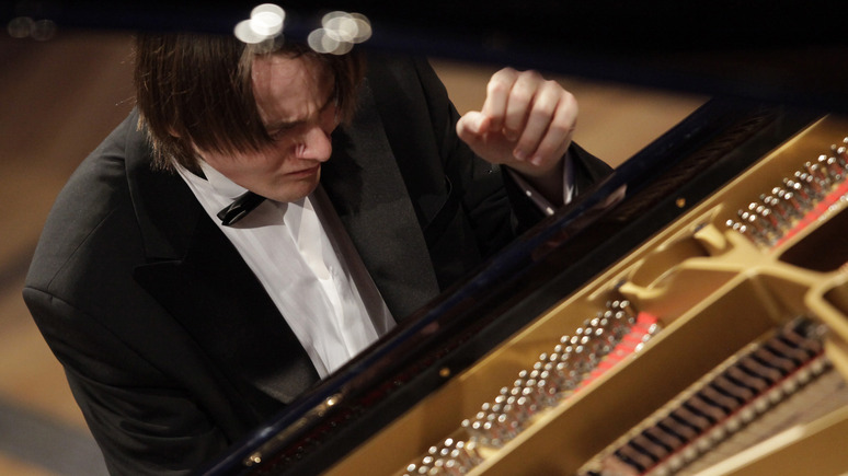 Le Figaro рассказала о российском пианисте, покоряющем Парижскую филармонию
