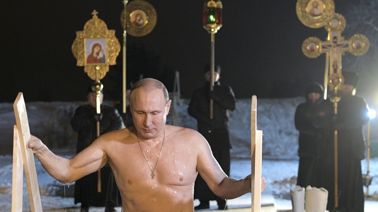 KZ: в окружении попов и икон Путин устроил новое «шоу с обнажённым торсом»