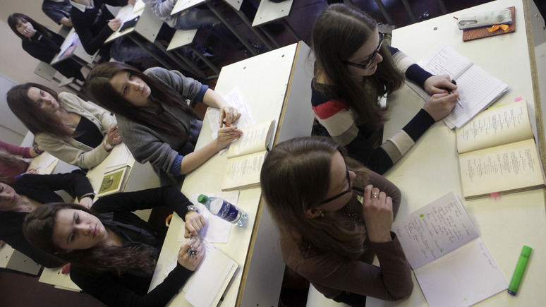 DELFI: мэр Риги назвал политической провокацией перевод школ на латышский язык