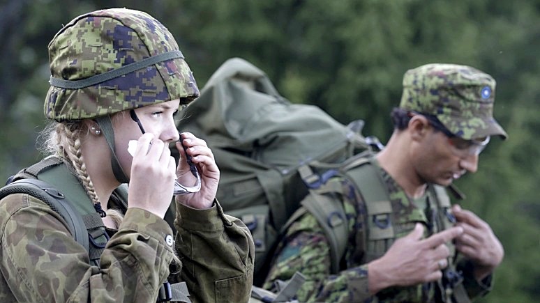ERR: эстонские военные уверены, что женщины справятся со всеми армейскими задачами 