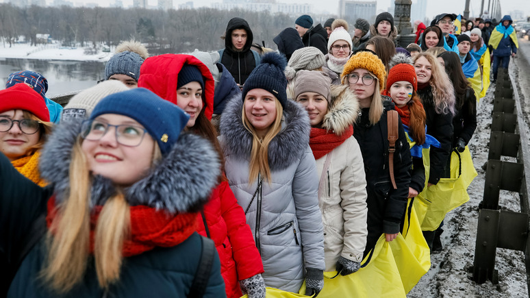Вести: ради убежища в Европе украинцы выдают себя за геев и коммунистов