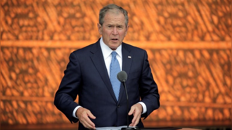 Буш: Путин вмешался в американские выборы, потому что ищет драки