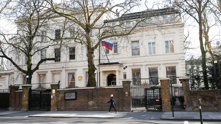 CNN: российское посольство запросило «давно назревшую» встречу с Борисом Джонсоном 