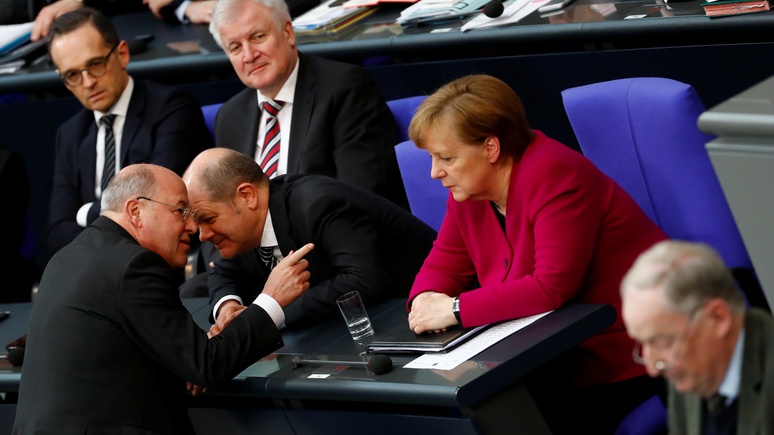 ZDF: отказ Меркель от военного удара в Сирии вызвал споры среди немецких политиков
