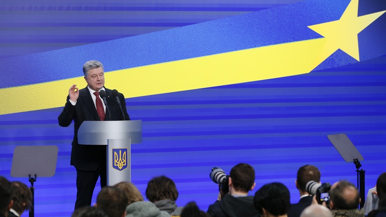 УП: Порошенко предложил лишать гражданства крымчан, которые участвуют в российских выборах