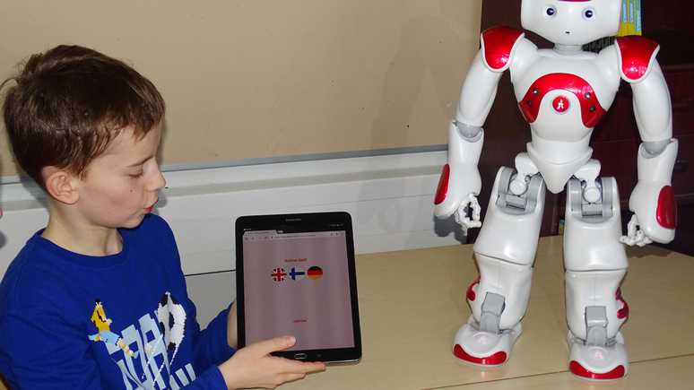 Yle: в Финляндии на помощь учителям пришли роботы