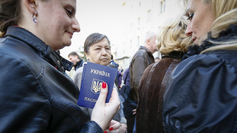 Вести: волна эмиграции на Украине уже превысила уровень 90-х годов