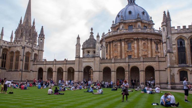 Times: Оксфорду и Кембриджу грозят штрафы за «недостаточное этническое многообразие»