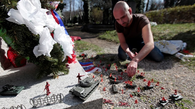 Reflex: только идиоты оскверняют памятники советским солдатам