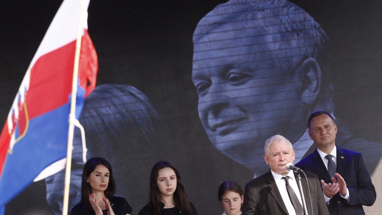 NYT рассказала, как «загадочный политик» Качиньский расшатал польскую демократию