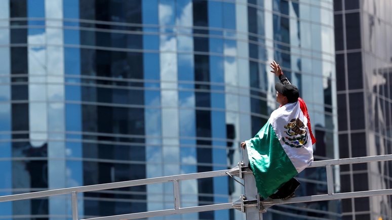 20 minutes: «картонный» мексиканец покоряет российский мундиаль