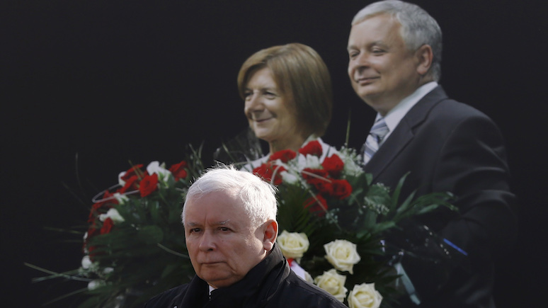Onet: Качиньский решил не судиться с Россией — боится реакции поляков