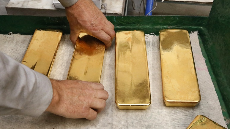 Bloomberg: Россия и Турция бегут от американских облигаций к золоту 
