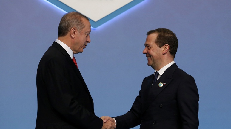 Hürriyet: на инаугурации Эрдогана российскую делегацию возглавит Дмитрий Медведев