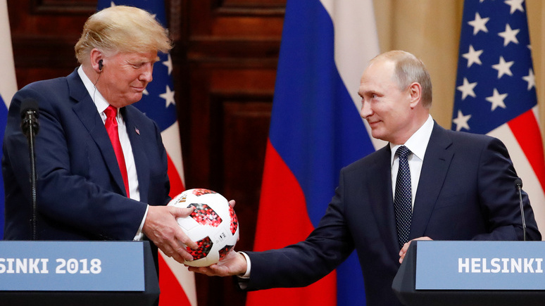 Fox News: Трамп получил мяч ЧМ-2018 от Путина со словами — теперь он на вашей стороне
