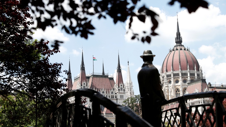 N-TV: Венгрия выходит из договора ООН по миграции