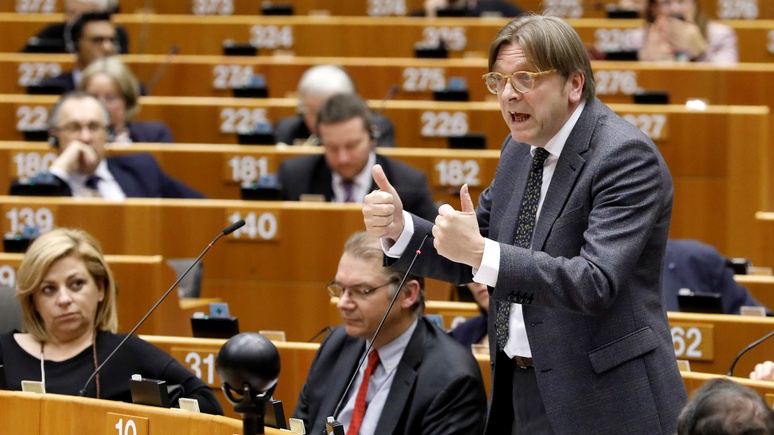 Экс-премьер Бельгии: ЕС поразительно эффективен в продвижении либеральных ценностей 