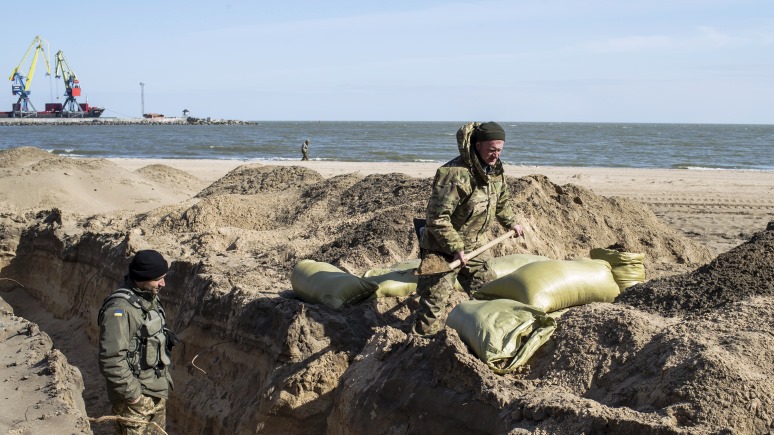 Политнавигатор: экс-командующий ВМС Украины призвал заминировать Азовское море для защиты от России